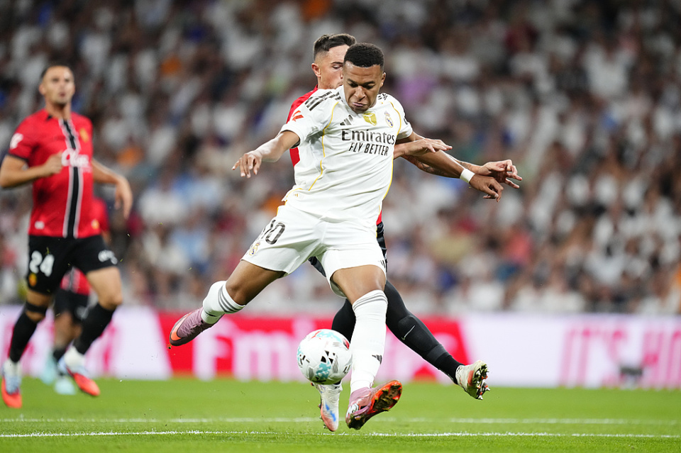 根据皇马俱, 乐部的官方, DlYg 根据皇马俱, 乐部的官方, DlYg